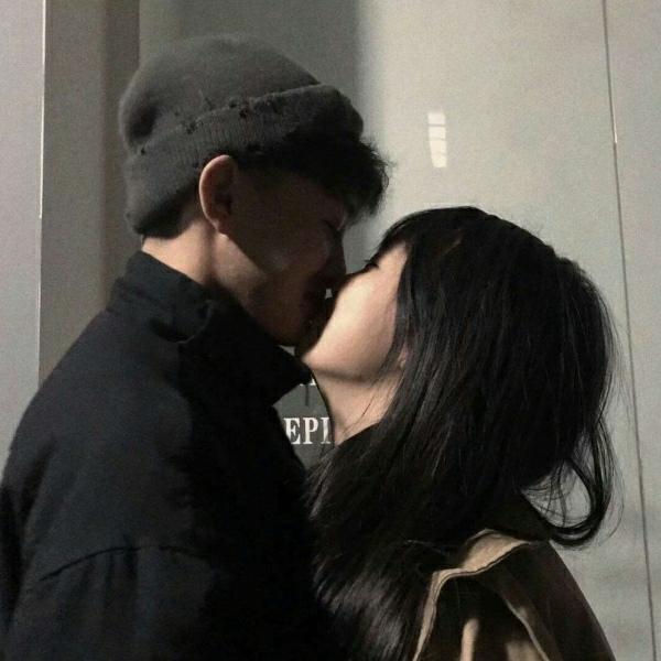 唯美意境情侣头像微信，唯美意境情侣头像（“总会有人陪你在慌乱无序的生活中同步前行”）