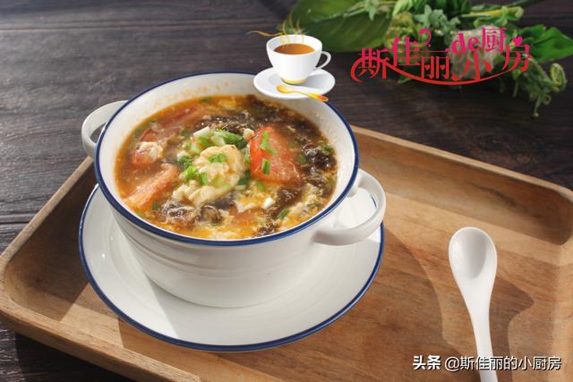 番茄紫菜蛋花汤，如何做番茄白菜紫菜蛋花汤（这汤五分钟就能做好）