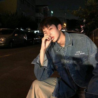 男头像高冷真人，酷帅高冷真人男生头像（最新微信男生头像大全高冷帅气）