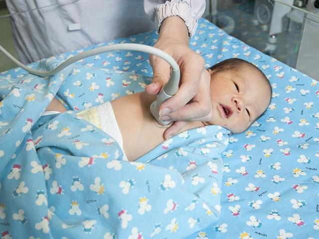 新生儿心脏有杂音是怎么回事，新生儿心脏有小杂音是怎么回事（大多数是属于良性的功能性杂音）