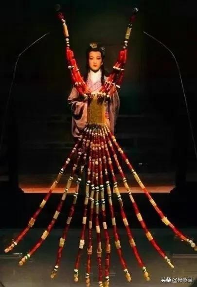 玉字的笔顺，玉字的各种写法（大地的舍利——玉踪系列之——玉用/董笑含）