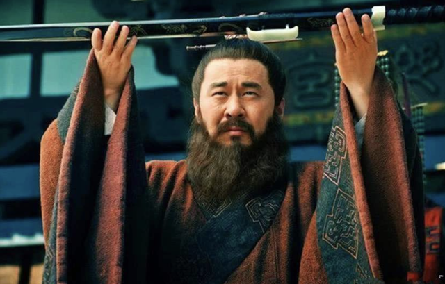 曹操简介及生平事迹，曹操简介50字（一代枭雄曹操：政治上的巨人）