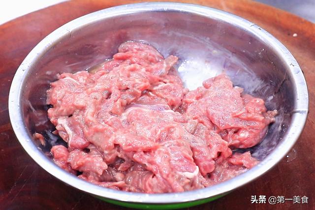 牛肉怎么炒嫩又好吃又简单，牛肉怎么炒好吃又嫩（千万别用盐和料酒腌）