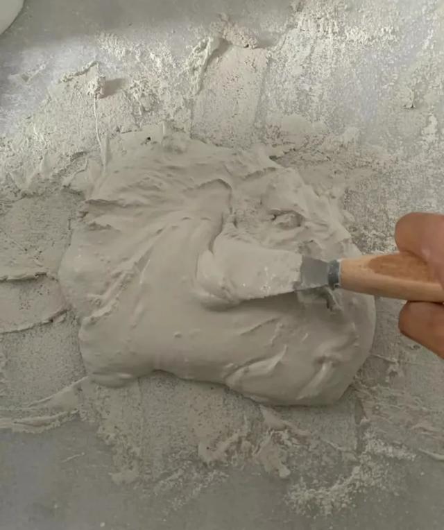 白水泥和黑水泥的区别是什么 白水泥能贴瓷砖吗,白水泥和黑水泥的区别是什么(后悔没有早点看到这份总结) 白水泥和黑水泥的区别是什么 白水泥能贴瓷砖吗,白水泥和黑水泥的区别是什么(后悔没有早点看到这份总结)