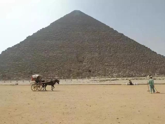埃及金字塔简介，埃及金字塔简介用英语（埃及金字塔）