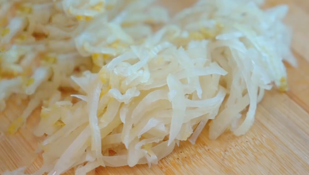 圖片[3]-【五花肉酸菜砂鍋煲】做法步驟圖 大人小孩都愛吃 湯汁都不剩-起舞食譜網