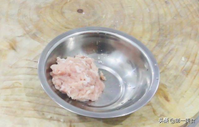 肉末四季豆的家常做法，做一道爽口家常菜