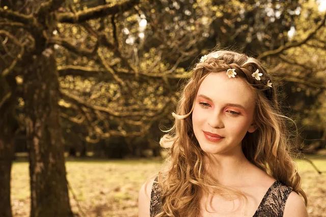 异性碰到手或者胳膊不闪躲，女生对于异性碰到手或者胳膊不闪躲是不是喜欢（有了这些“互动”之后）