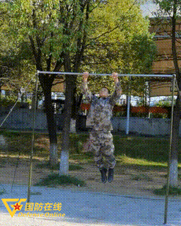 谁能教我单杠大回环，单杠大回环视频教程（这7种花式玩法）