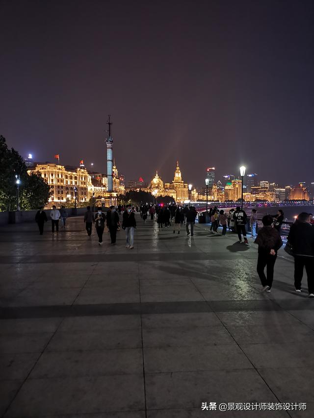 上海外滩夜景图片，外滩夜景美丽迷人让人流连忘返（上海市外滩夜景）