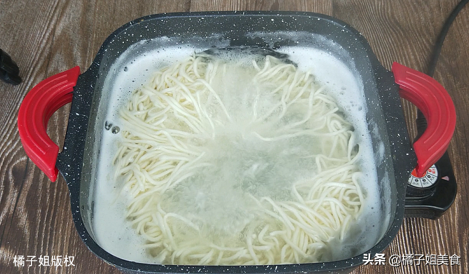 图片[6]-【葱油面】做法步骤图 香味浓郁 大人孩子都爱吃-起舞食谱网