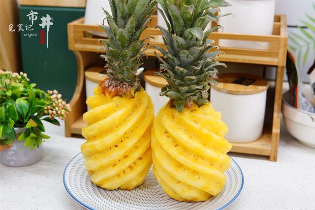 菠萝怎么吃，菠萝怎么吃不涩舌头（用盐水泡可不行）