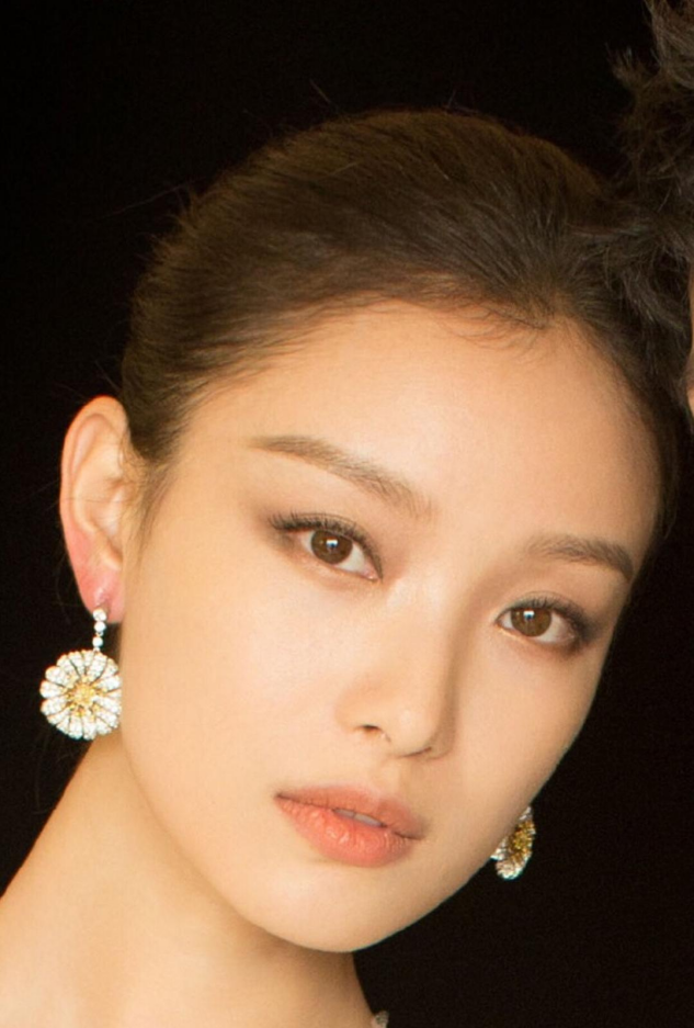 女人眼睛小代表什么，眼睛非常小的女人（眼睛小也好看的人）