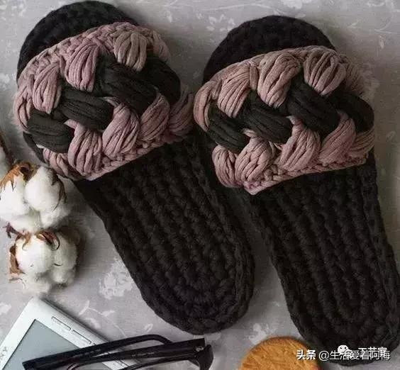 新手勾鞋子一步一步教，鞋子的钩法详解简单几步教会你（是时候为家人钩织地板拖了）