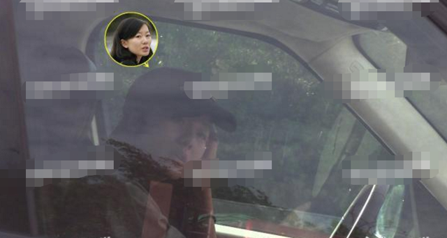 “国民岳父”韩寒携妻子罕现身，高中便相恋，奉子成婚今生活美满
