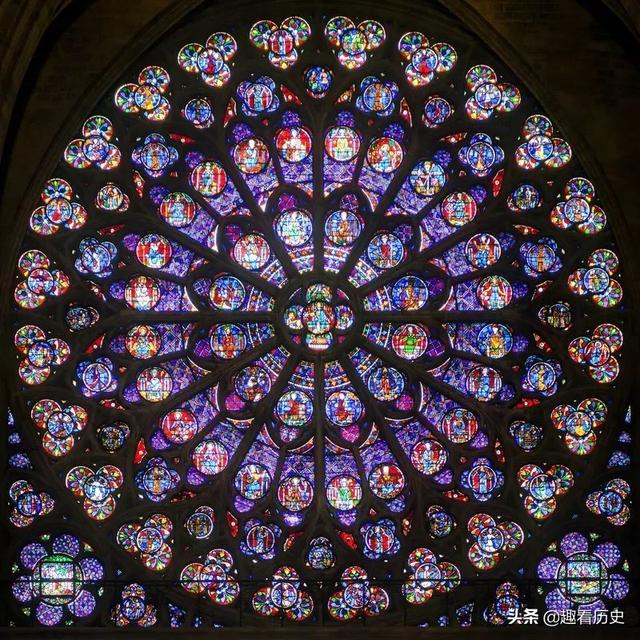 巴黎圣母院英文，巴黎圣母院的经典名句英文（巴黎圣母院：人间善恶美丑）