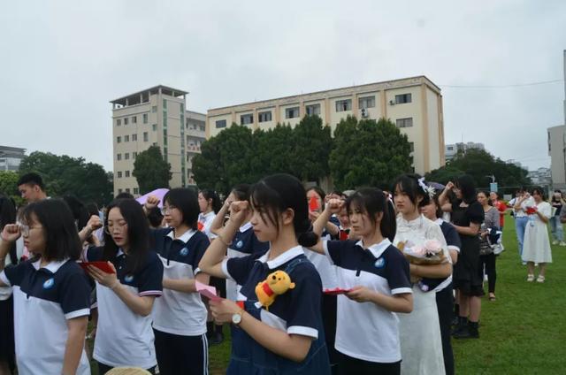 成人礼祝福短语，成人礼简短祝福语（以梦为马）