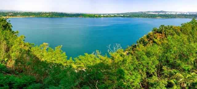 雷州半岛，不一样的冬天：慢游雷州半岛（雷州半岛属于哪个市）