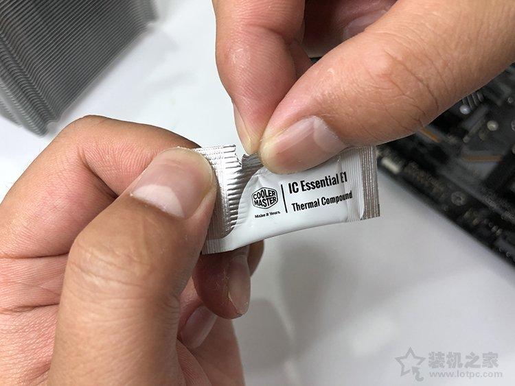 电脑主机的结构图解说明，主机箱内部结构图高清带名称及介绍