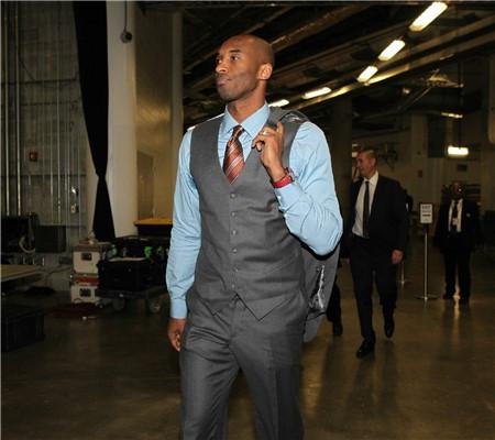 科比老婆是黑种人还是白种人，科比妻子是黑种人吗（时尚穿搭照耀NBA全明星赛）