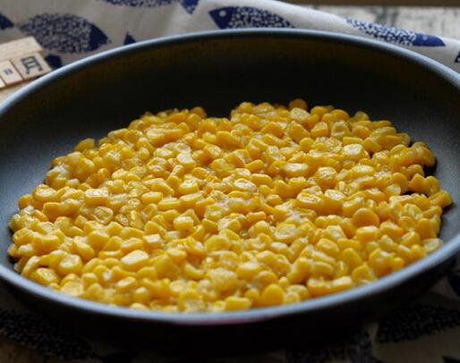 图片[1]-【玉米烙】做法步骤图 酥脆香甜 小孩特别喜欢吃！-起舞食谱网