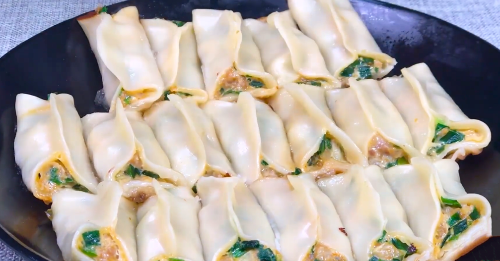 圖片[1]-【韭菜鍋貼】做法步驟圖 教你正確做法 出鍋鮮香酥脆-起舞食譜網(wǎng)