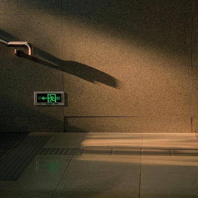 QQ个性名片背景图，qq名片背景图片怎么换（名片背景图‖中意你）