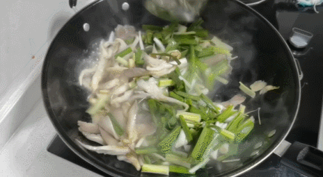 炒平菇怎么做好吃，平菇怎么炒好吃又简单（学得会的清炒平菇）