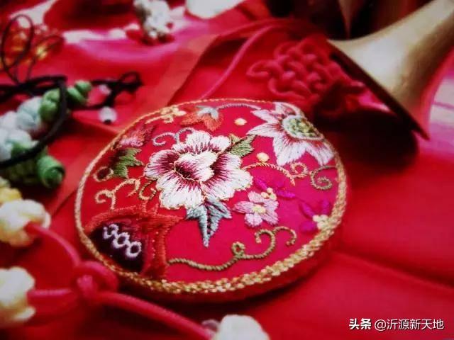 中国红是什么颜色，中国红颜色怎么调配（中国红，最美的颜色！）