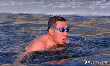 冬泳的危害，冬泳的危害更容易减肥么（冬泳的六大坏处）