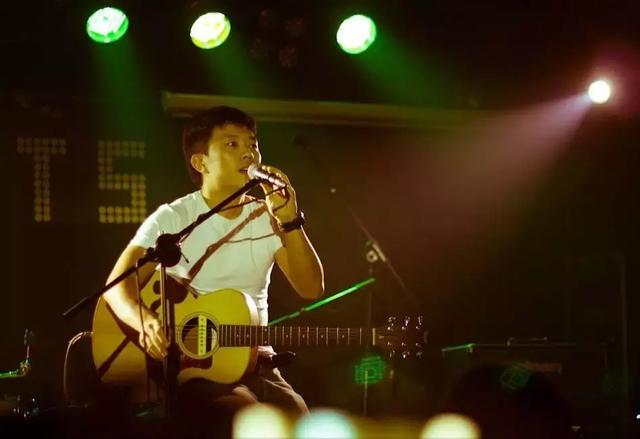 一听等于多少瓶，播放1瓶的等于几（民谣很穷，赵雷很火）