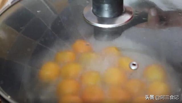 金钱桔要怎么吃，金钱桔子怎么吃（金桔这样吃太厉害了）