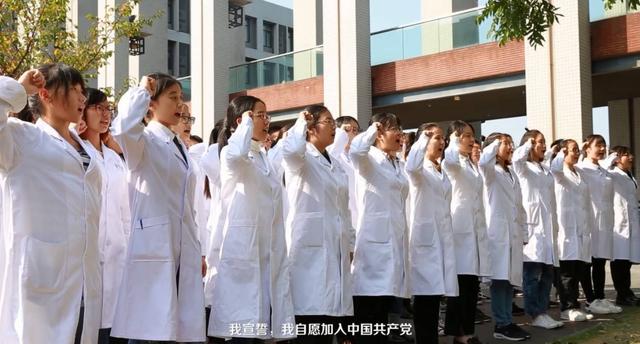 新乡医学院是一本还是二本，400分左右的医科大学（二本“最好”的3所医科大学）