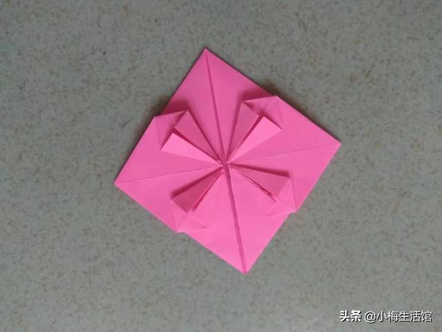 爱心的折法(简单)，简单爱心的折法（看的我都心花怒放了）