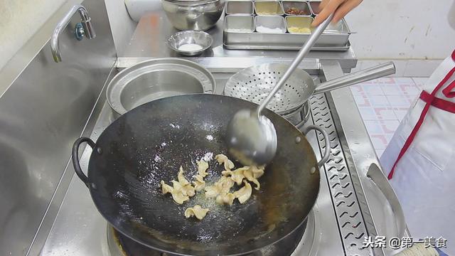 五花肉炒什么好吃，最好吃的五花肉怎么炒好吃（几分种炒一盘值得一试）