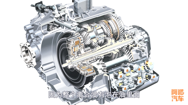 变速箱油多久换一次，汽车变速箱油多久换一次（变速箱油更换标准按时间还是里程）