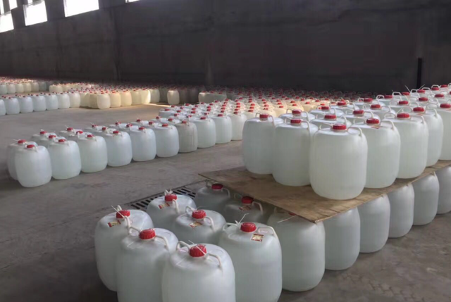 散装白酒与瓶装白酒有什么区别，散装白酒和瓶装酒的区别（散装和瓶装酒到底哪个好）