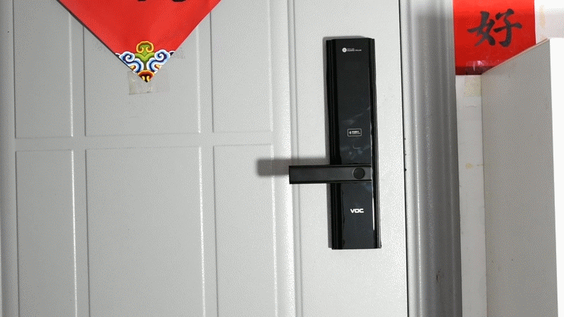 华为指纹锁怎么设置，华为p9指纹锁哪里设置（开门如此简单智能-华为VOC智能指纹锁S）