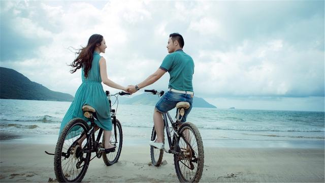 越不理男人越吸引男人，男人你越不理他他越喜欢你（没事不主动联系男人）