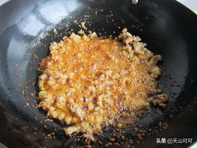 土豆酱的家常做法，土豆丝的家常做法步骤（最经济实惠的炸酱）