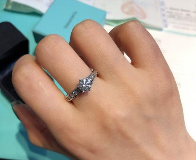 钻戒回收价格怎么算，回收钻戒一般多少钱（钻戒回收价格一般是原价的多少）