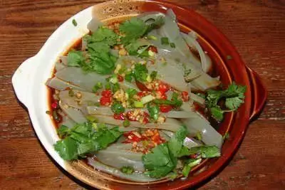 丽江古城特色小吃有什么，丽江古城有哪些好吃的小吃（丽江不可错过的10大特色小吃#云南旅游攻略#丽江旅游攻略）