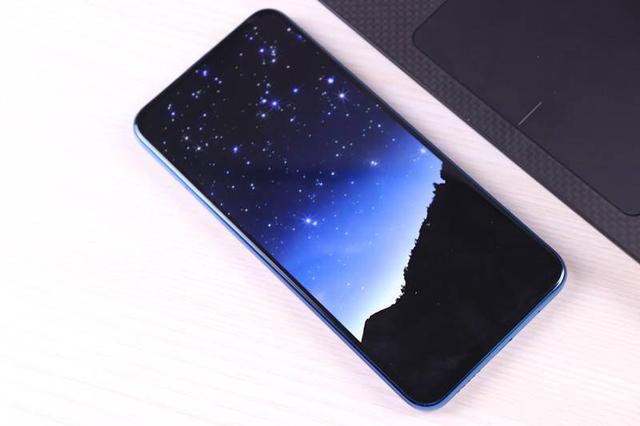 荣耀magic2，荣耀magic2优点和缺点（体验未来，顶级旗舰手机）
