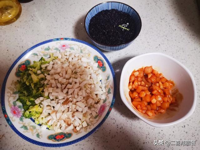 黑米的热量是多少，黑米热量多少卡（口感似鲍鱼而著称的菇类）