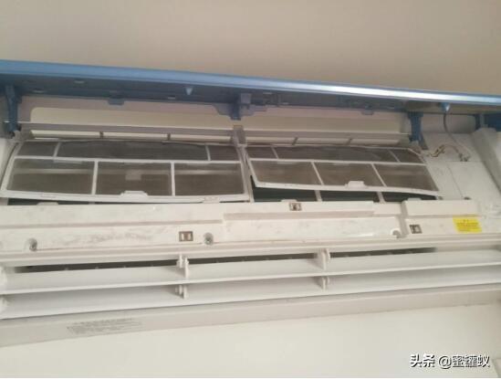 tcl空调怎么拆开清洗（tcl空调如何清洗过滤网）