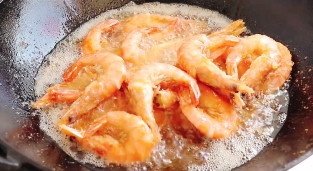 图片[4]-【椒盐虾】做法步骤图 做一大盆不过瘾 一看就会-起舞食谱网