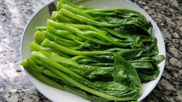 菜心豆腐家常做法，卷心菜豆腐的做法大全（我家最爱这个菜心做法）