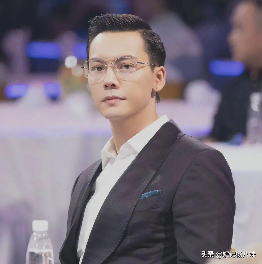男明星的眼镜杀,这10位男星告诉你,什么才是斯文败类