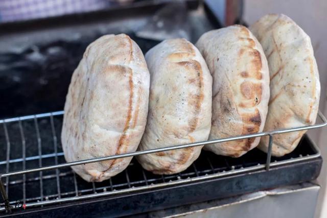 河南老式炒面的制作方法，河南老式炒面做法视频（别问了，襄阳真的没什么好吃的）