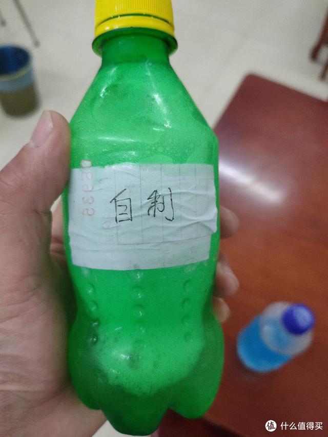 玻璃水的配制方法，玻璃水配方（老司机教你自制防冻玻璃水）